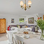 بيت للعطل Cozy Home, Located In The Peaceful Area Of Klegod - 1038
